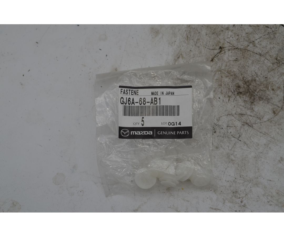 Clip di fissaggio pannello portiera Mazda CX-3 Dal 2017 in poi Cod GJ6A-68-AB1  1749564138819