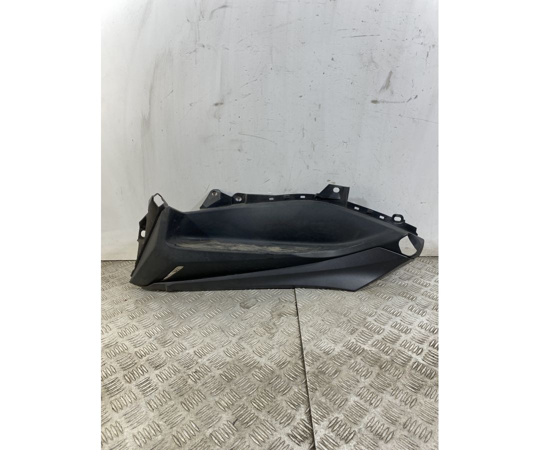 Carena Pedana Poggiapiedi Sinistro SX Yamaha Xmax X-max 300 dal 2017 al 2020  1749633806618