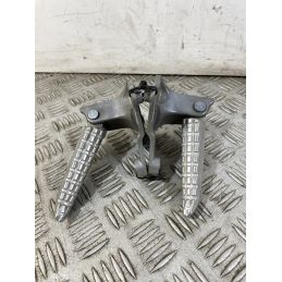 Coppia Pedane Poggiapiedi Passeggero Yamaha Xmax X-max 300 dal 2017 al 2020  1749714091032