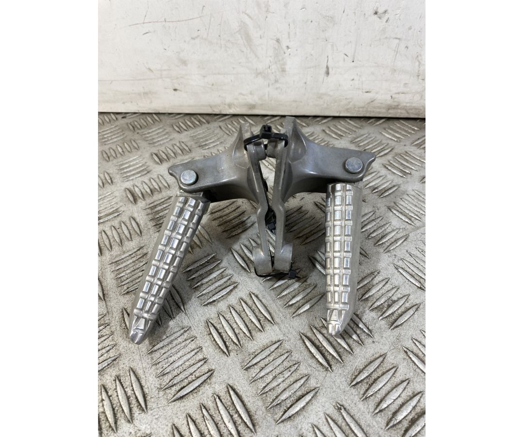 Coppia Pedane Poggiapiedi Passeggero Yamaha Xmax X-max 300 dal 2017 al 2020  1749714091032