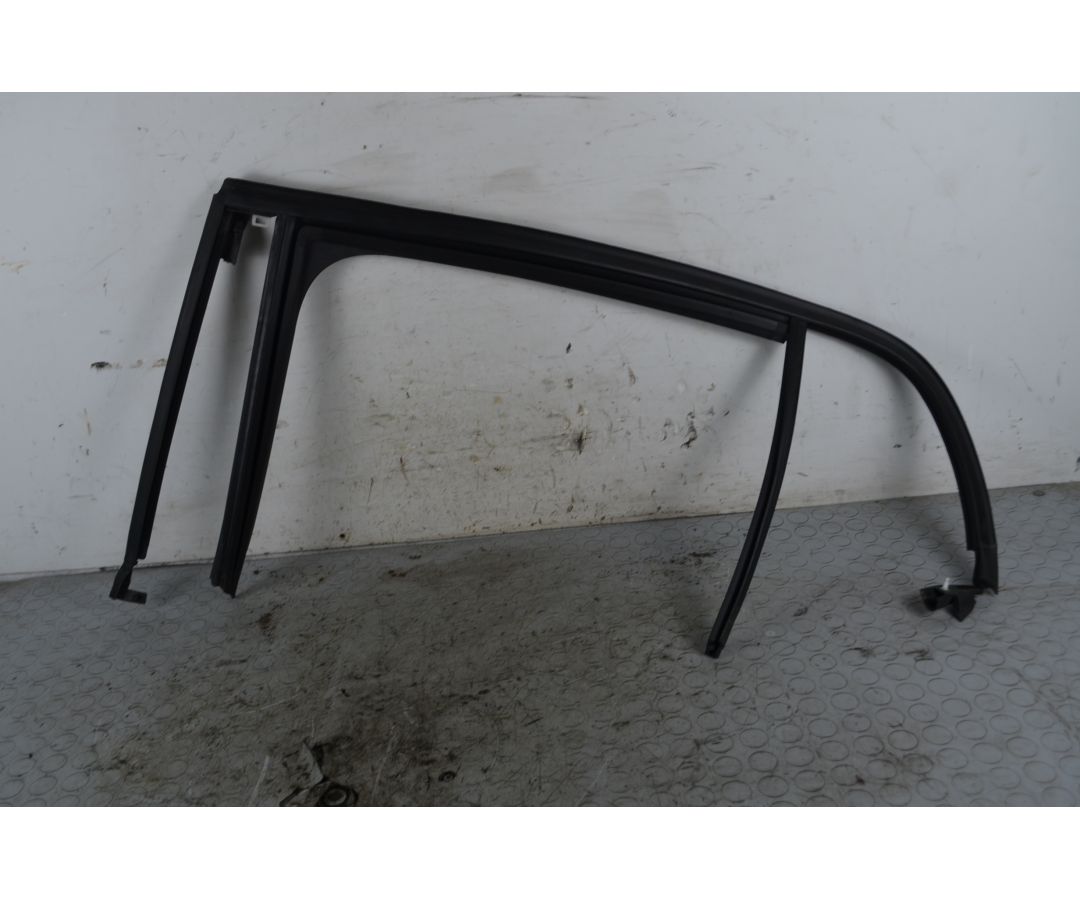 Guarnizione Portiera Posteriore SX Peugeot 208 Dal 2023 in poi Cod 982964278000  1750329199587