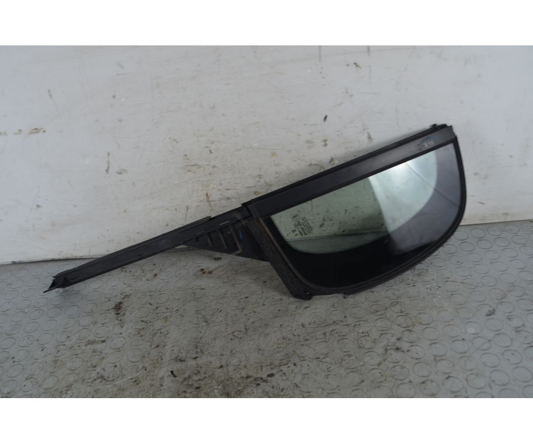 Vetro Fisso Posteriore SX Peugeot 208 Dal 2023 in poi Cod 9823187780  1750329605750