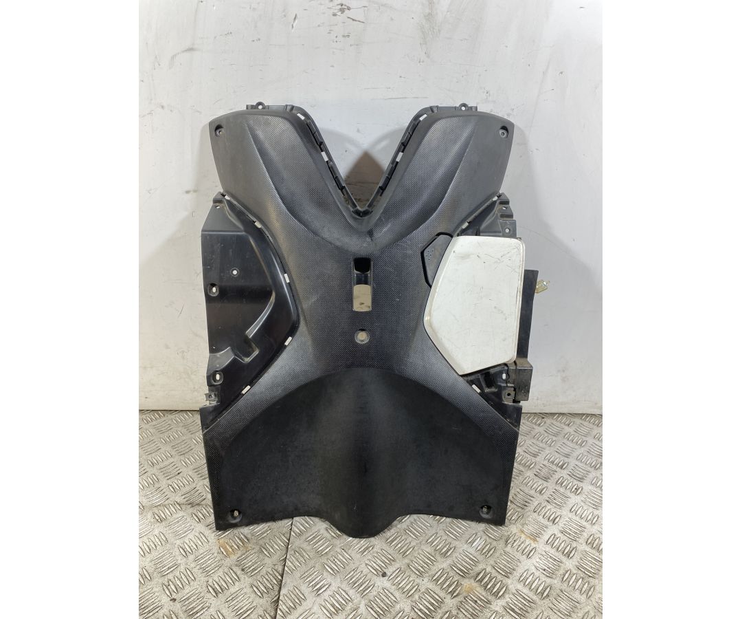 Carena retroscudo Yamaha Tricity 125 dal 2014 al 2020  1750689783488