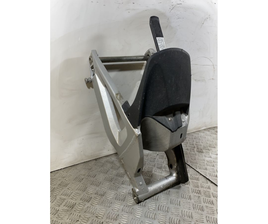 Forcellone Suzuki GSR 600 dal 2006 al 2011  1750848234813