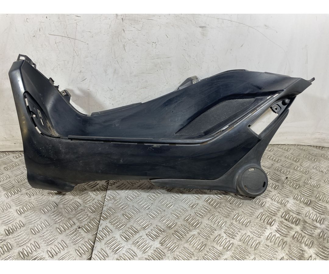 Carena Pedana Poggiapiedi Sinistra Sx Piaggio MP3 300 HPE Sport Dal 2019 Al 2025  1752231164554