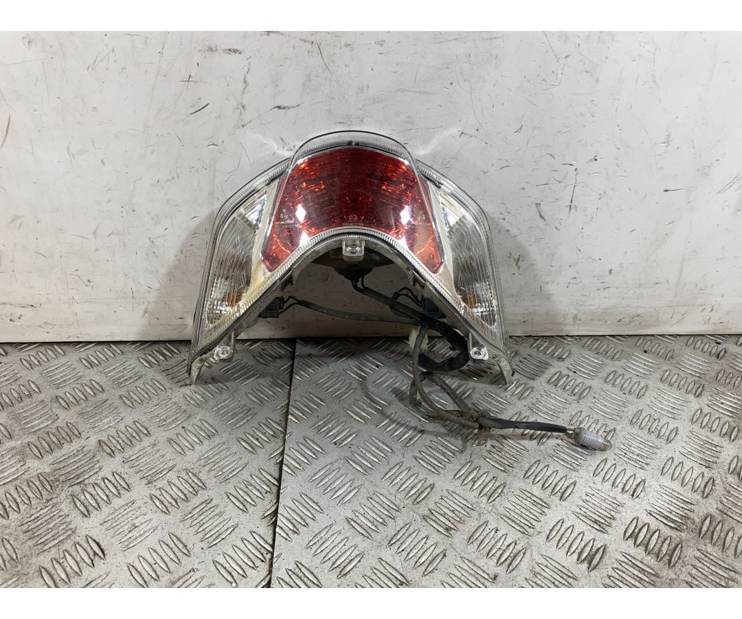 Fanale Stop Posteriore Sym Symphony 50 Dal 2021 al 2025  1752678503138