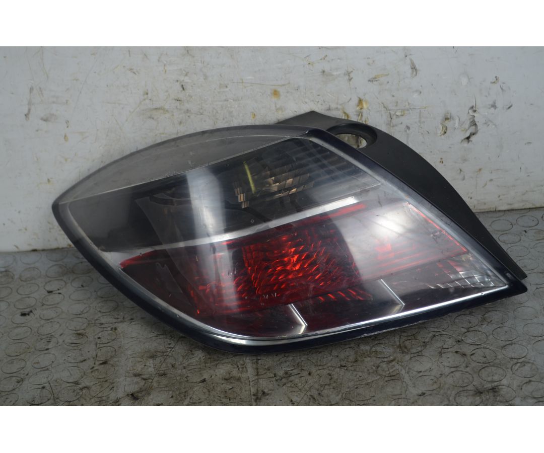 Fanale Stop Posteriore SX Opel Astra H Dal 2004 al 2011 Cod 93190304  1756375345299