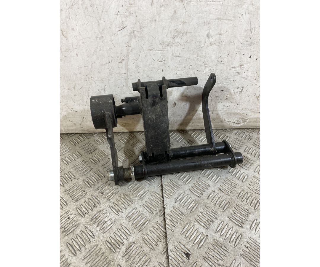 Staffa Supporto Motore Aprilia Scarabeo 250 dal 2006 al 2012  1757670718917