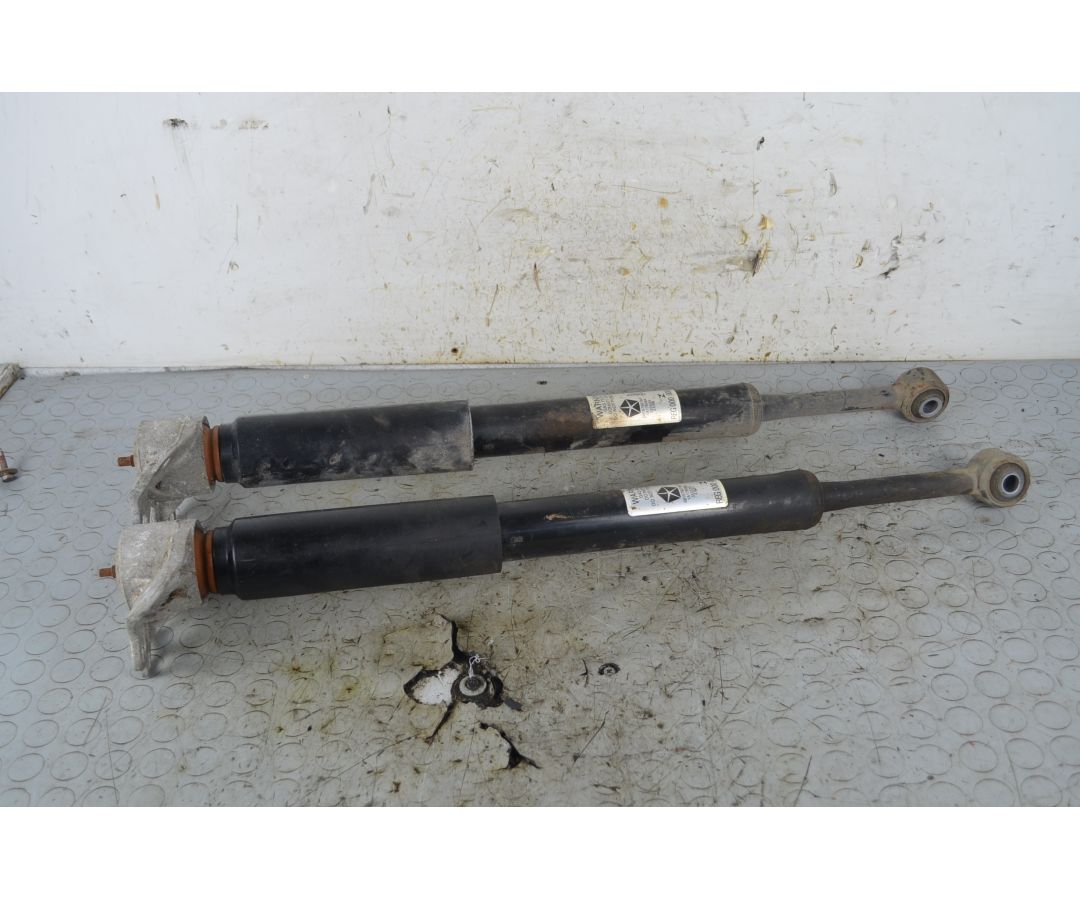 Ammortizzatori Posteriori DX e SX Jeep Cherokee Dal 2014 al 2018 Cod 68157907AF  1757923456146