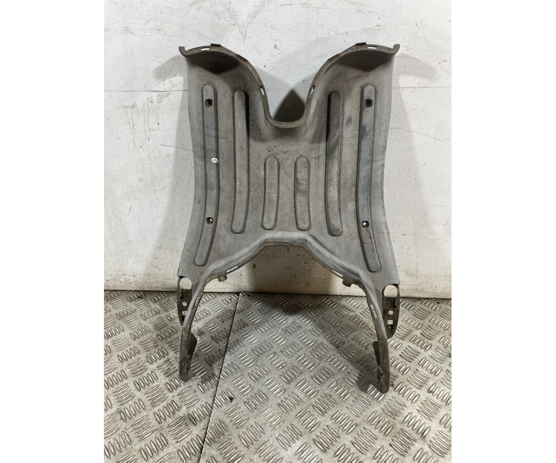 Carena Pedana Poggiapiedi Piaggio Liberty RST 50 4T dal 2004 al 2008  1757945212652