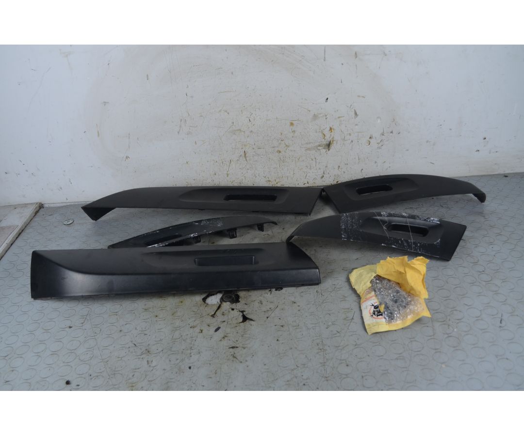 Plastiche Barre Portapacchi Jeep Cherokee Dal 2014 al 2018 Cod 105660A1  1758105264771