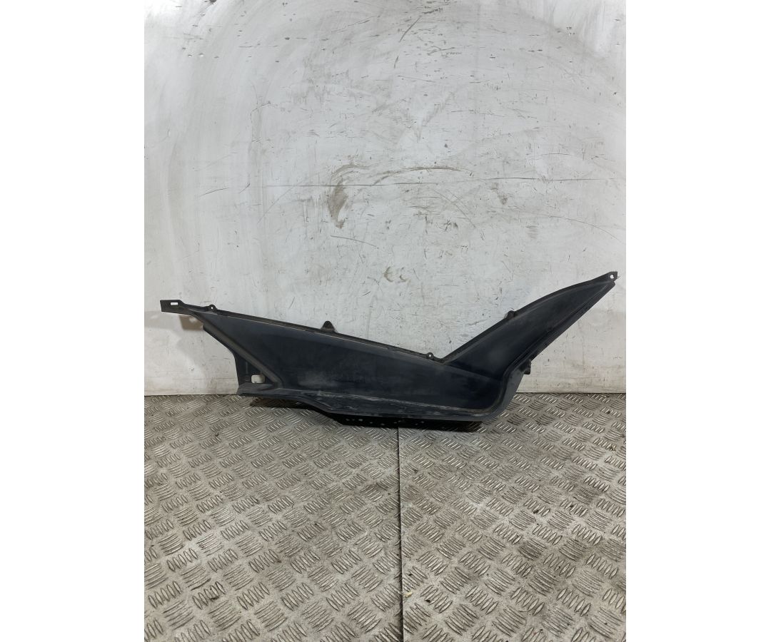 Carena Pedana Poggiapiedi Destro DX Honda SW-T 400 / 600 dal 2008 al 2016  1758112710988