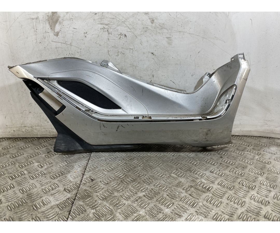 Carena Pedana Poggiapiedi Destra Dx Piaggio MP3 Yourban 300ie Dal 2011 Al 2018  1758807575809