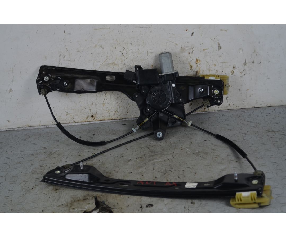 Motorino Alzacristallo Anteriore DX Opel Astra K Dal 2015 al 2021 Cod C46108-100  1759148809523