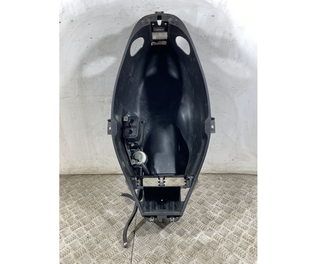 Carena vano Sottosella Piaggio MP3 Yourban 300ie Dal 2011 al 2018  1759240197429