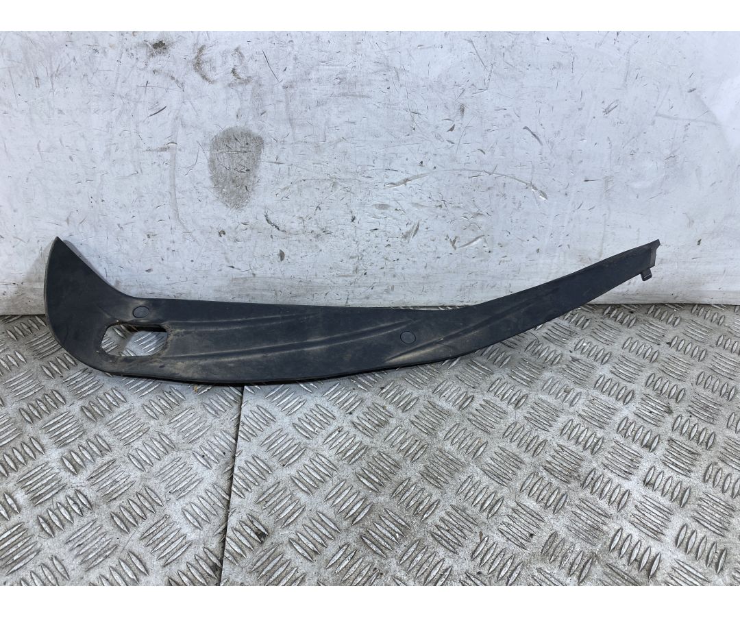 Pedana Poggiapiedi in Gomma Destra Dx Piaggio MP3 Yourban 300ie Dal 2011 al 2018  1759323730345