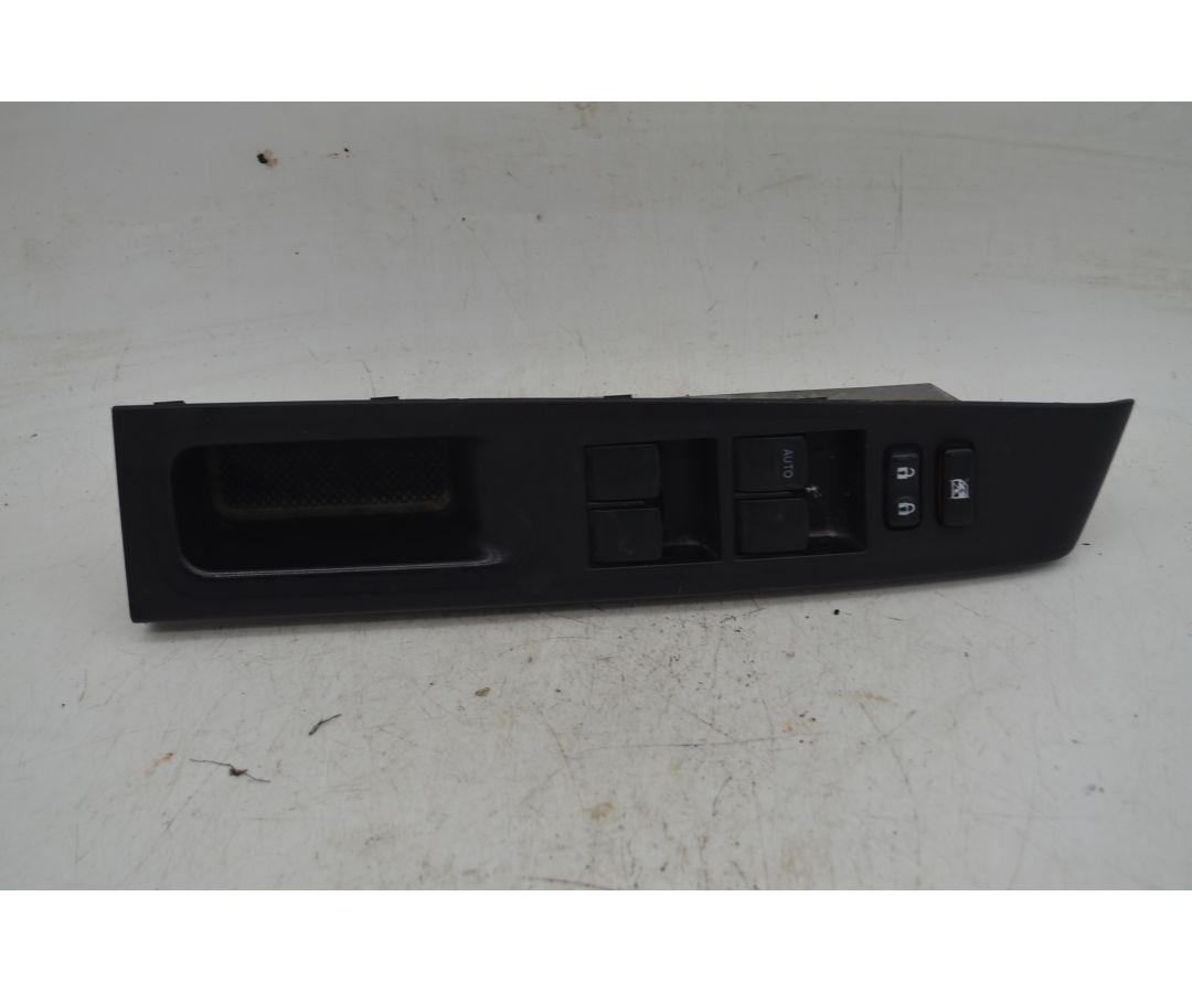 Pulsantiera alzacristalli anteriore SX Toyota Yaris Dal 2014 al 2016 Cod 74232-0d340  1759417642912