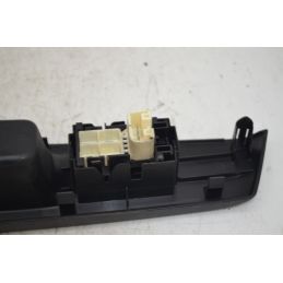 Pulsantiera Alzacristalli Anteriore DX Toyota Yaris Dal 2011 al 2018 Cod 74231-0D330  1759493494405
