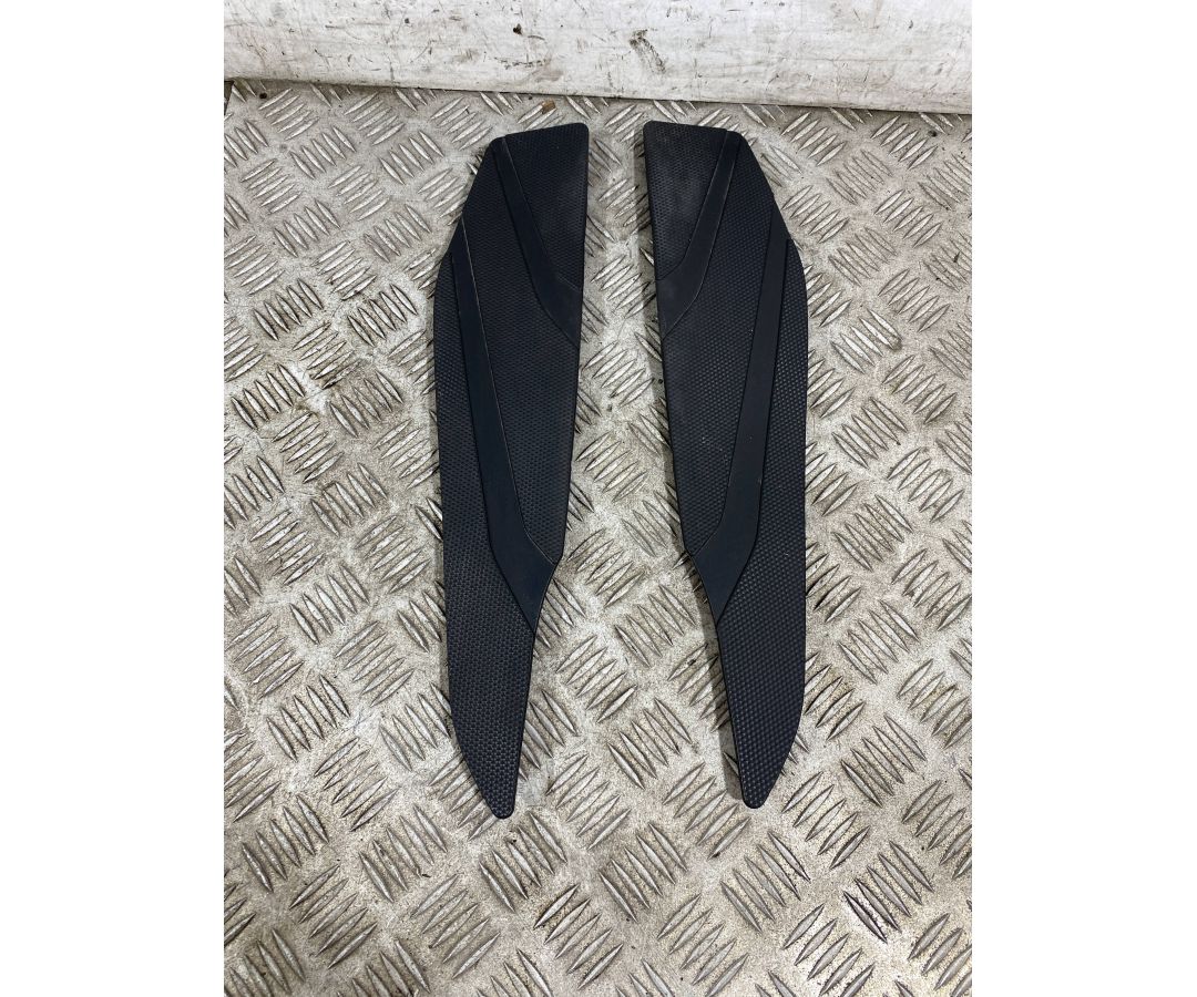 Coppia Tappetini Poggiapiedi Yamaha X-max Xmax 250 Dal 2014 Al 2016  1759843389900