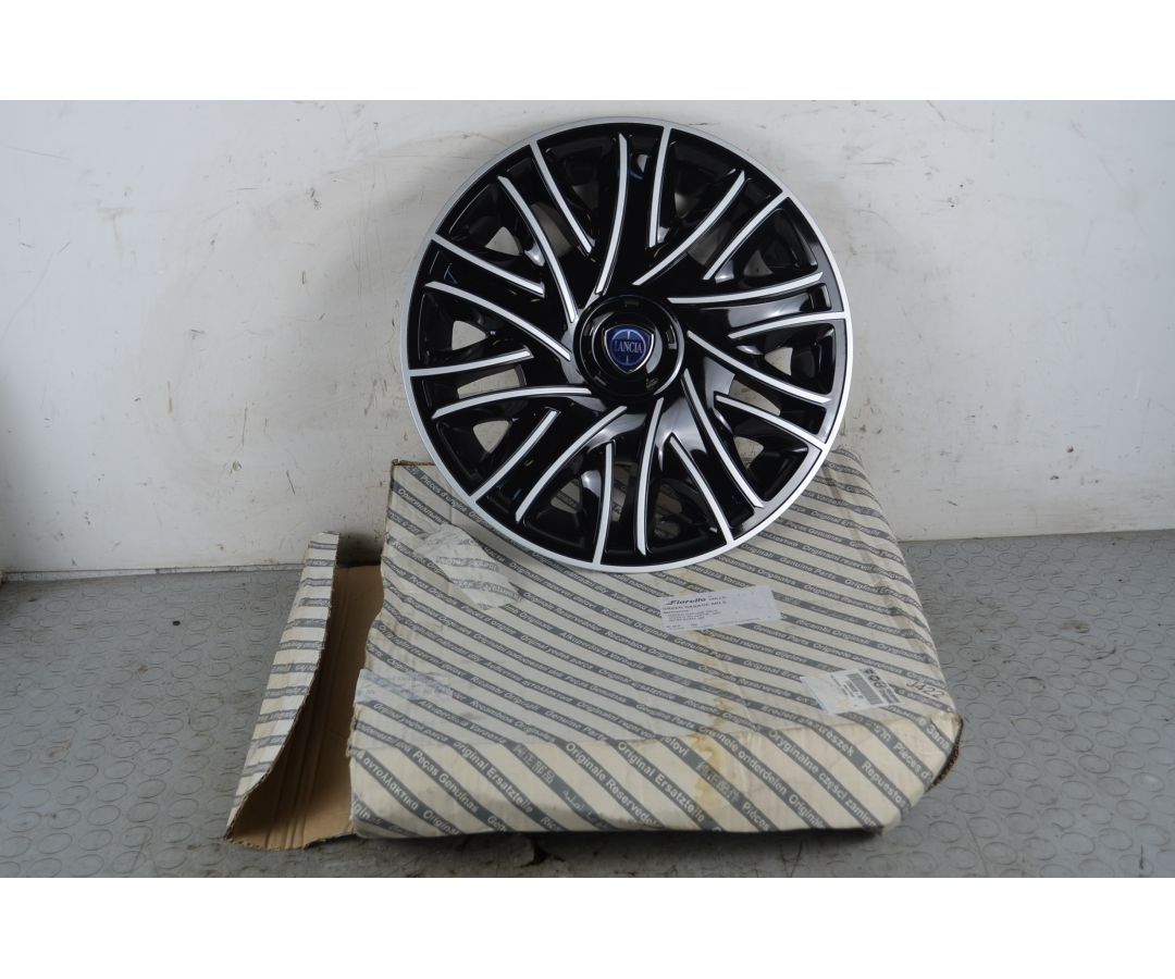 Borchia Coprimozzo Lancia Ypsilon Dal 2011 al 2017 Cod 0735686258-001  1759907839440