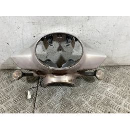 Carena Coprimanubrio portafaro Anteriore Con frecce Aprilia Scarabeo 125 / 200 ie Dal 2011 al 2016  1759910769352