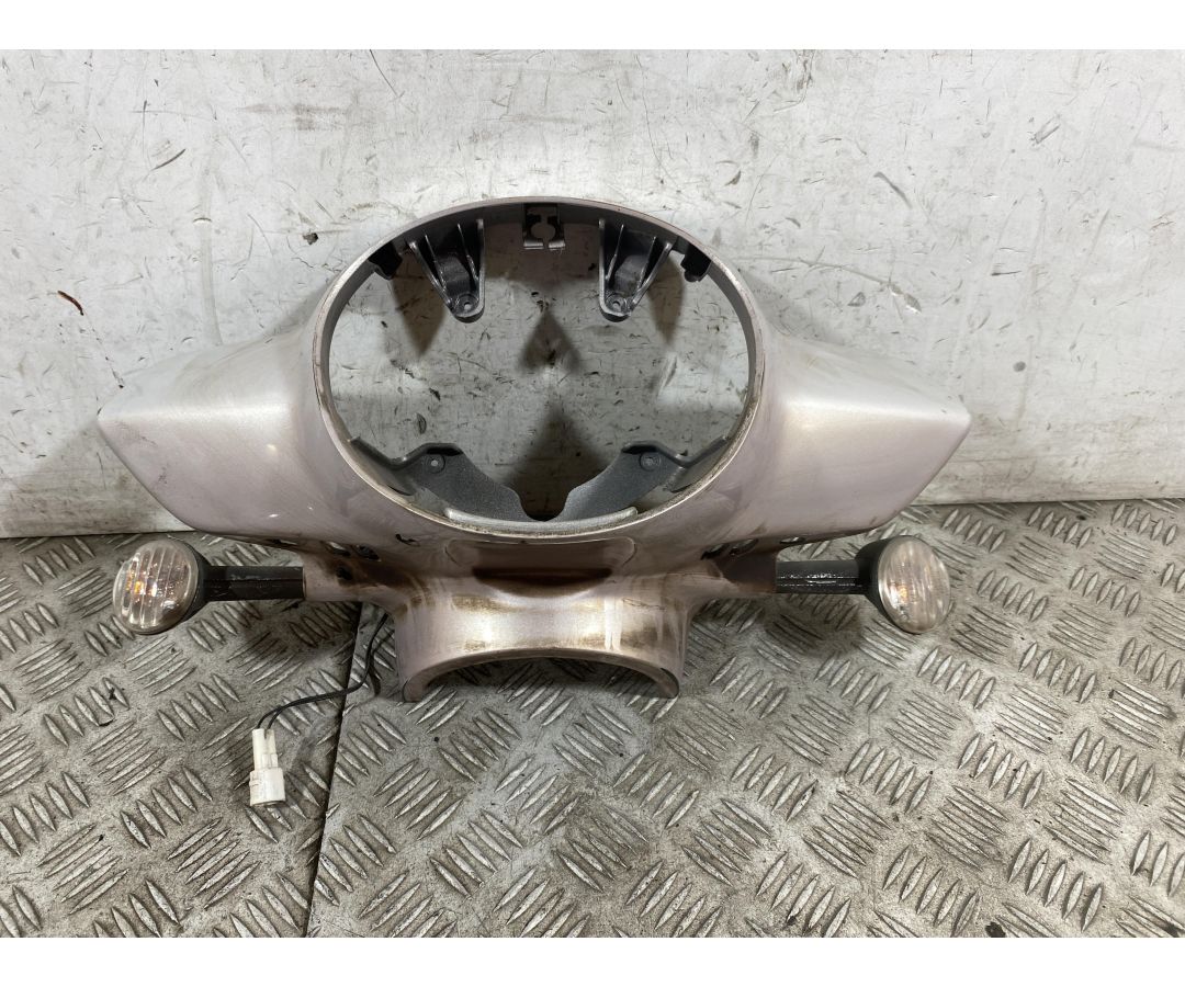 Carena Coprimanubrio portafaro Anteriore Con frecce Aprilia Scarabeo 125 / 200 ie Dal 2011 al 2016  1759910769352