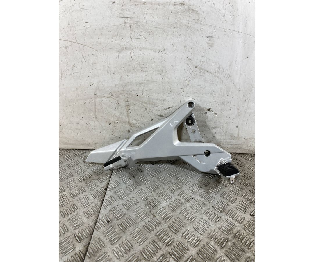 Staffa Supporto Poggiapiedi Destro DX CFMoto 650MT Dal 2021 Al 2024 COD 6NT1-140140-2  1760014913657