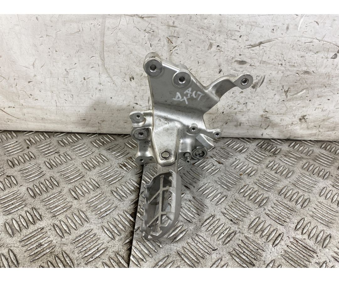 Staffa Pedana Poggiapiedi Destra Dx Ducati Multistrada V4 Rally Dal 2023 Al 2025  1760446241052