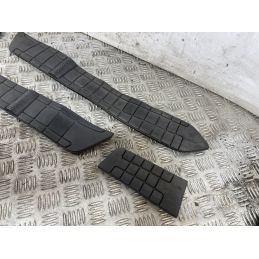 Set Tappetini Pedane In Gomma Poggiapiedi Suzuki Burgman 650 Executive Dal 2004 al 2006  1761142974343