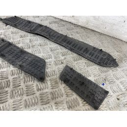 Set Tappetini Pedane In Gomma Poggiapiedi Suzuki Burgman 650 Executive Dal 2004 al 2006  1761142974343