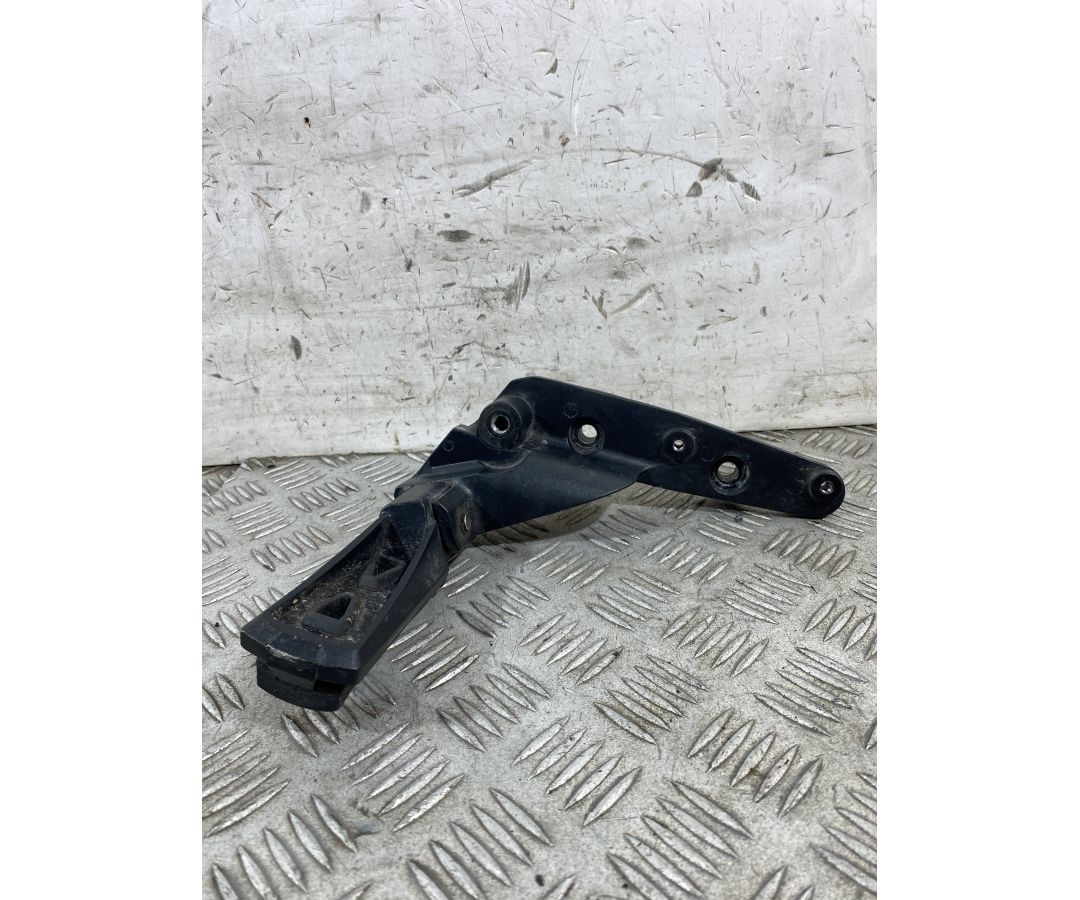 Pedana Poggiapiedi Anteriore Destro DX Keeway Motor V302 C Dal 2022 Al 2025  1761316562499