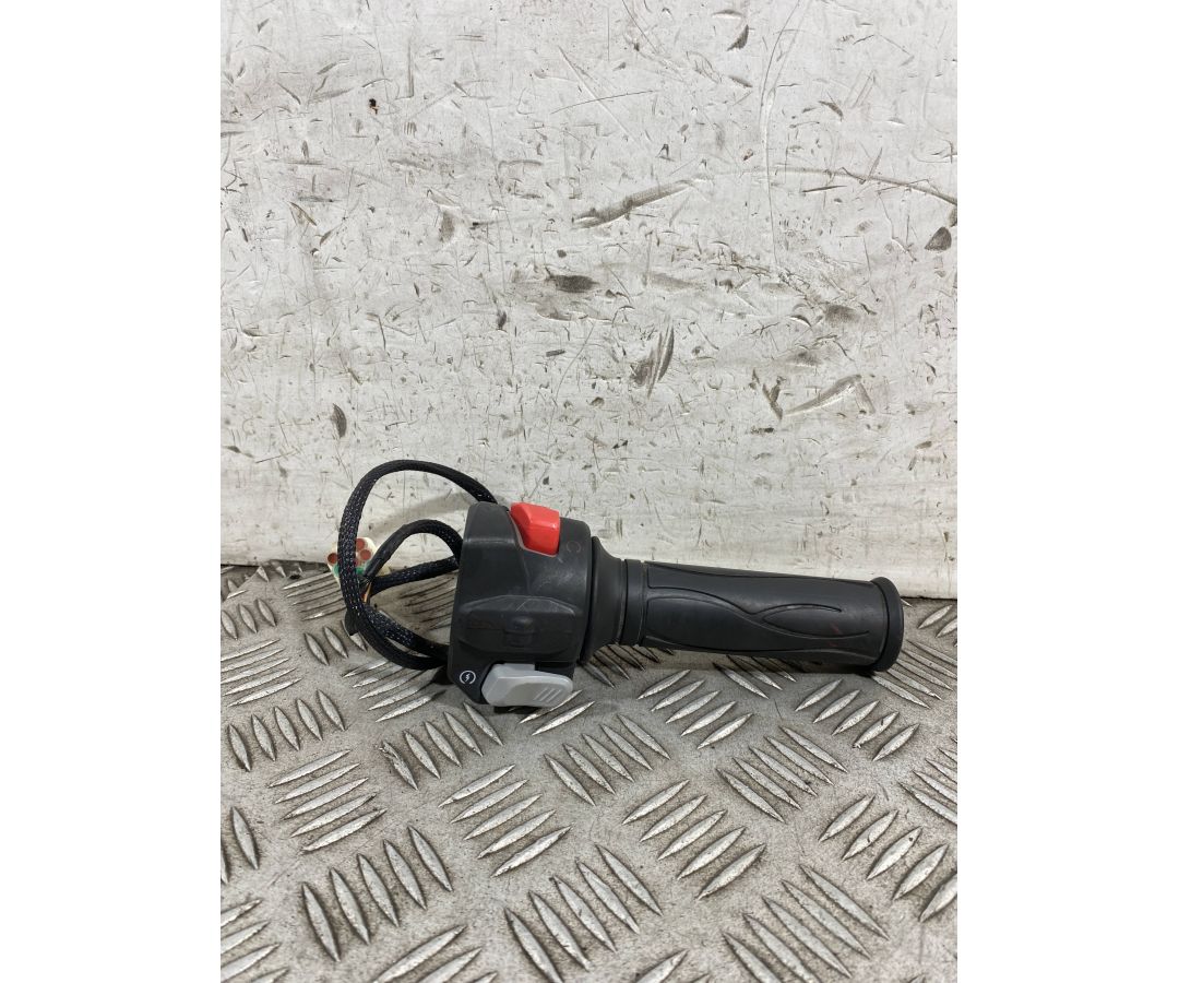Commutatore Devio Luci Destro DX Con Comando Acceleratore Keeway Motor V302 C Dal 2022 Al 2025  1761651949146