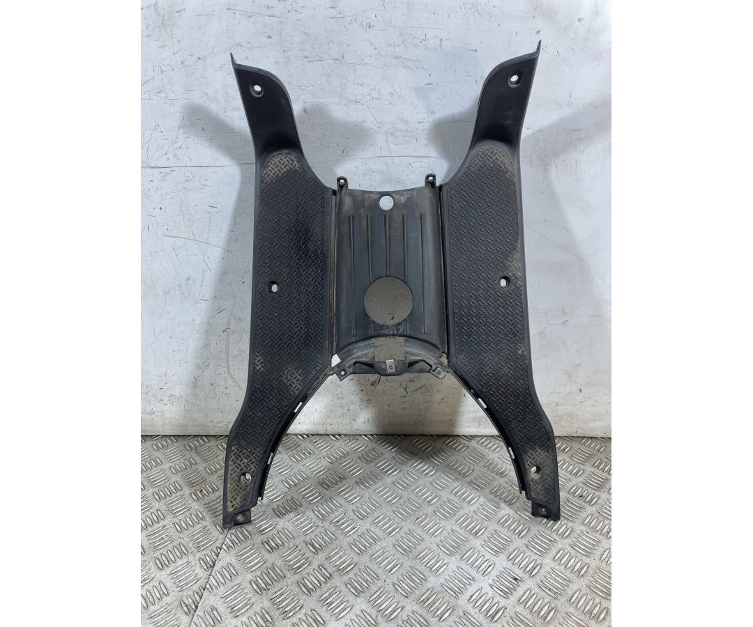 Carena Pedana Poggiapiedi Piaggio NRG 50 Dal 2017 al 2020  1761727427172