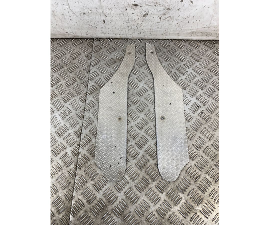 Coppia Tappetini Poggiapiedi In Alluminio Piaggio NRG 50 Dal 2017 al 2020  1761730276583