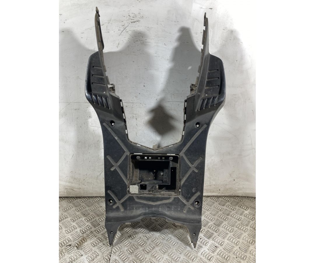 Carena Pedana Poggiapiedi Kymco Agility 125 Carry dal 2011 al 2018  1761738239139