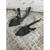 Coppia Pedane Poggiapiedi Passeggero Honda SH 150 Dal 2009 al 2012  1762940888368