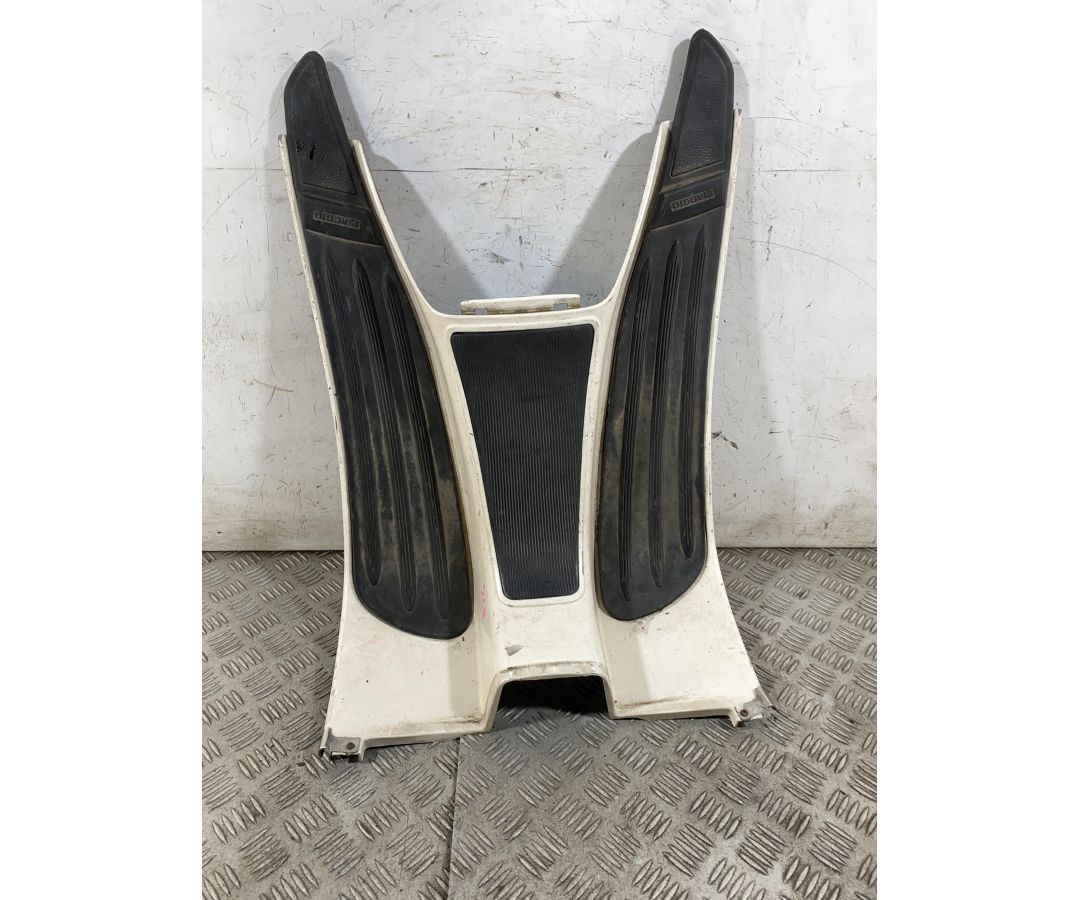 Carena Pedana Poggiapiedi Piaggio Vespa ET2 / ET4 / 50 / 125 / 150 dal 1996 al 2006  1763368941987