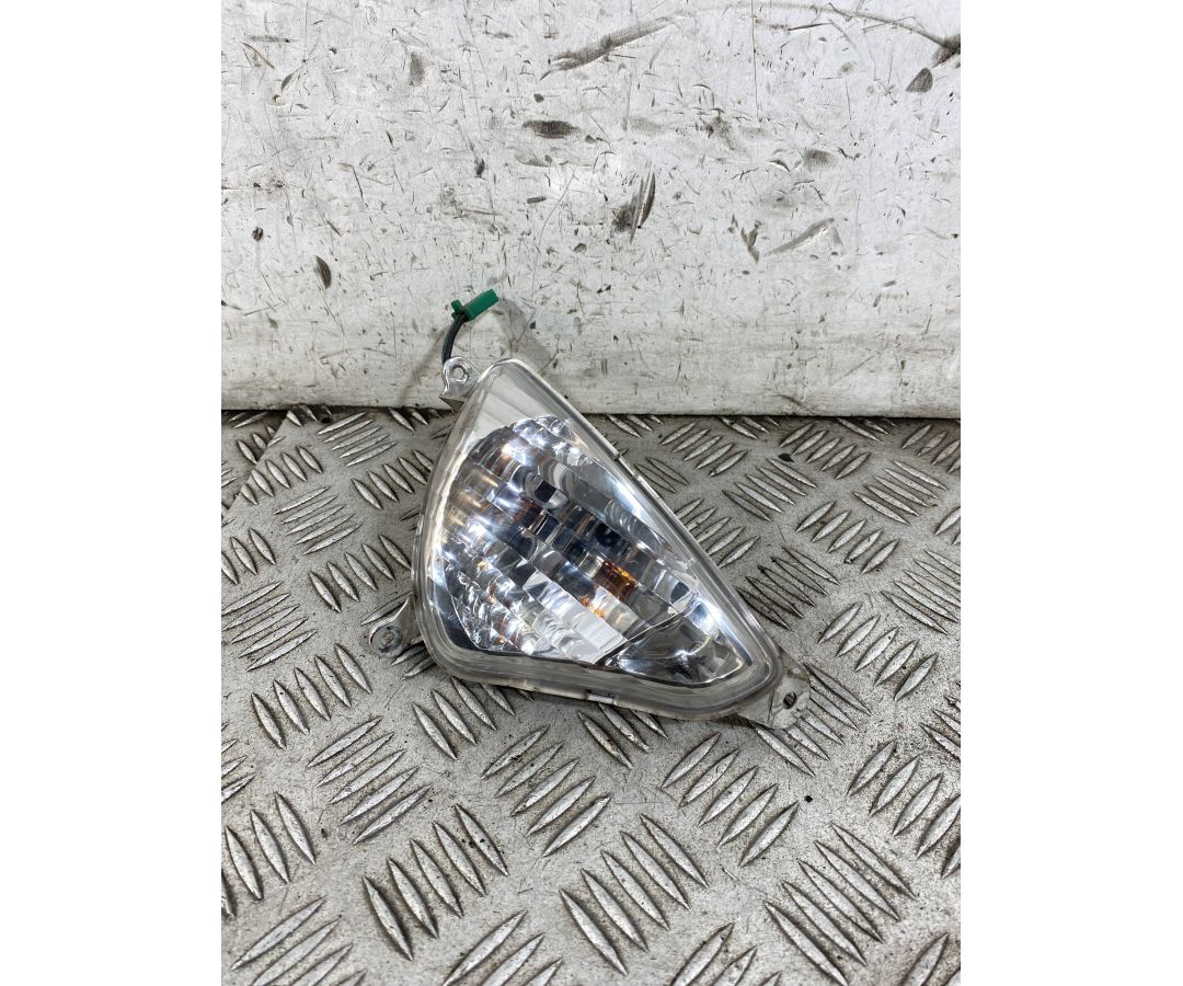Freccia Anteriore Destro DX Yamaha Xenter 125 / 150 Dal 2011 al 2018  1763377475367