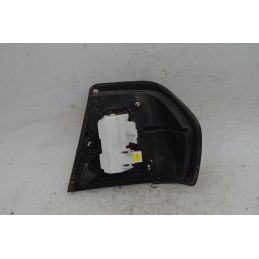 Fanale Stop Posteriore SX Esterno Nissan Primera Dal 1990 al 1996 Cod B655590J00  1764666724982