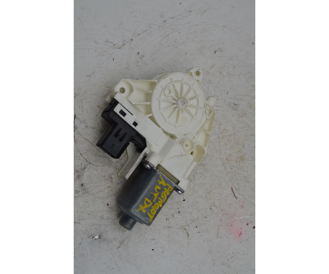 Motorino Alzacristalli elettrico Anteriore DX Fiat Freemont dal 2011 al 2015 Cod 0130822672  1765359081979