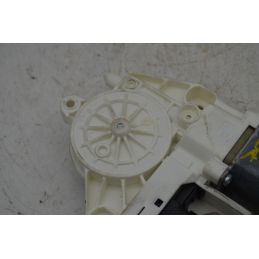 Motorino Alzacristalli elettrico Anteriore DX Fiat Freemont dal 2011 al 2015 Cod 0130822672  1765359081979