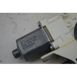 Motorino Alzacristalli elettrico Anteriore DX Fiat Freemont dal 2011 al 2015 Cod 0130822672  1765359081979