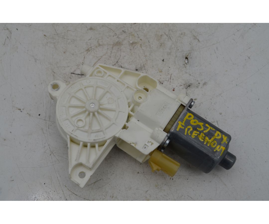 Motorino Alzacristalli elettrico Posteriore DX Fiat Freemont dal 2011 al 2015 Cod 0130822474  1765361740192