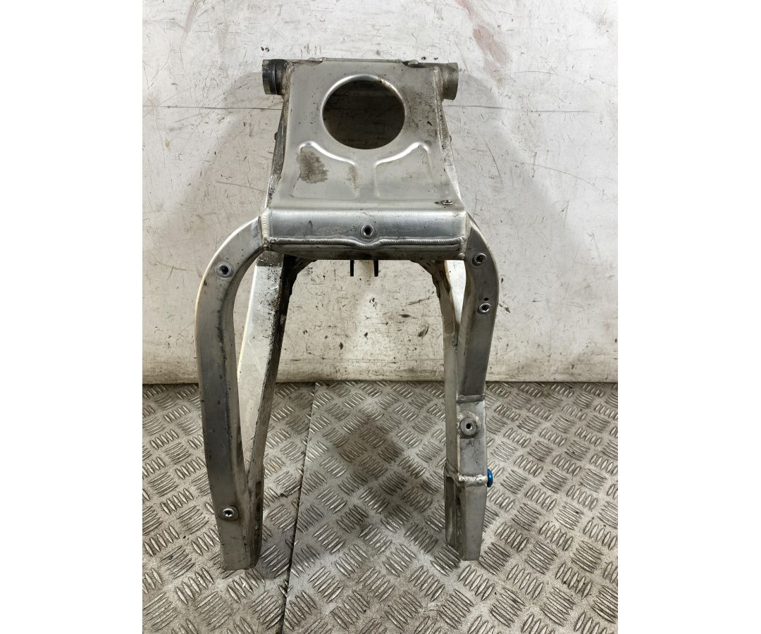 Forcellone Posteriore Yamaha YZF R6 dal 1999 al 2003  1765883979759