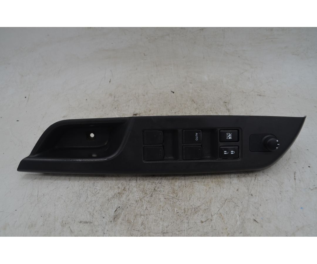 Pulsantiera Alzacristalli Anteriore SX Suzuki Swift dal 2010 al 2013 Cod 8376268L0  1766488819112