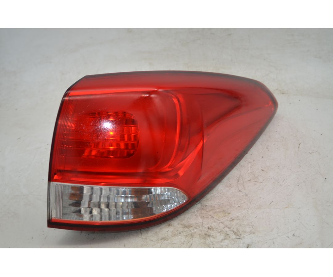Fanale Stop Posteriore Esterno DX Kia Carens Dal 2013 al 2018 Cod 92402A4020  1767869546474