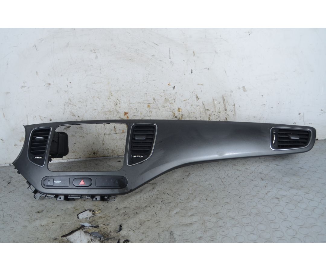 Rivestimento Centrale Cruscotto + Bocchette Aria Centrali e DX Kia Carens dal 2013 al 2018 Cod 84740A4200  1768212331167