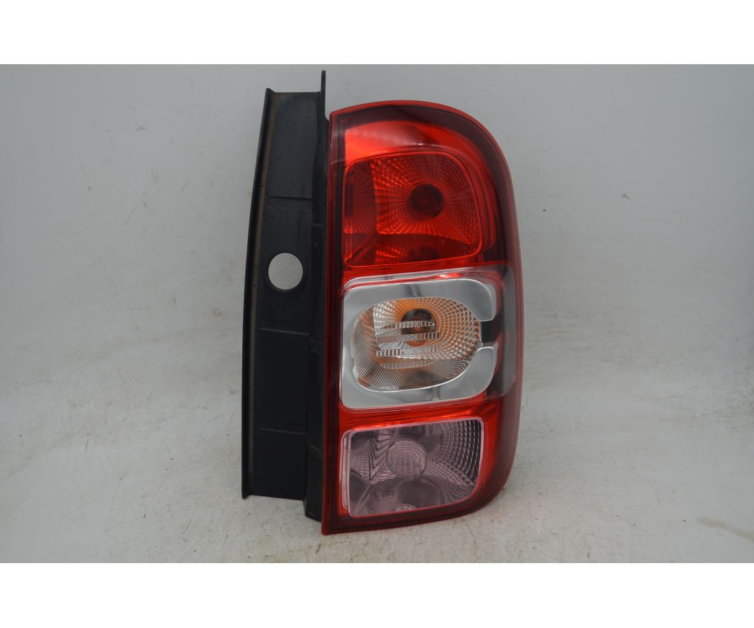 Fanale Stop Posteriore DX Dacia Duster Dal 2013 al 2018 Cod 265506837R  1768465140226