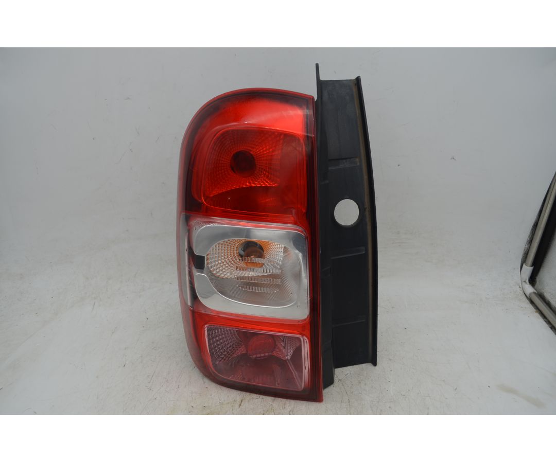Fanale Stop Posteriore SX Dacia Duster Dal 2013 al 2018 Cod 265551679R  1768469028537