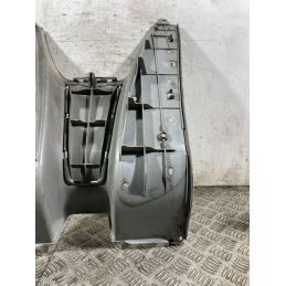 Carena Pedana Poggiapiedi Piaggio Vespa ET2 / ET4 / 50 / 125 / 150 dal 1996 al 2006  1768473119757